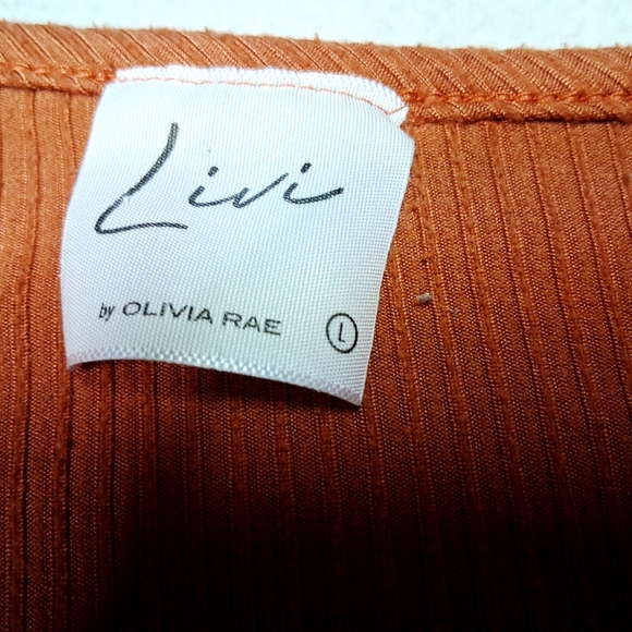Olivia Rae Burnt Orange Ribbed Open Top - Picture 3 of 4